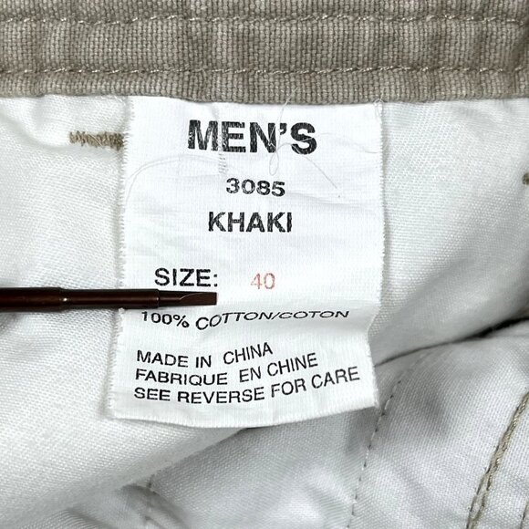 Woolrich Khaki Cargo Shorts Size 40 Waist - Picture 3 of 4